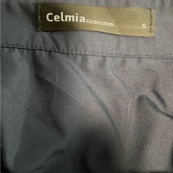 Celmia asymmetrical popover roll tab sleeves navy tunic top. Size small. - Picture 4 of 4